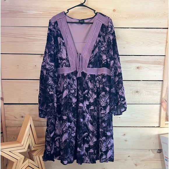 torrid Dresses & Skirts - Torrid size 3